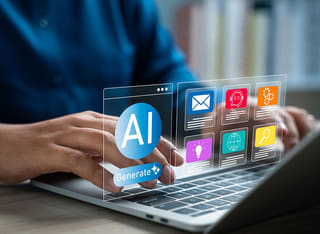 Principiante en el mundo cripto explorando las bases de la negociación automatizada mediante IA